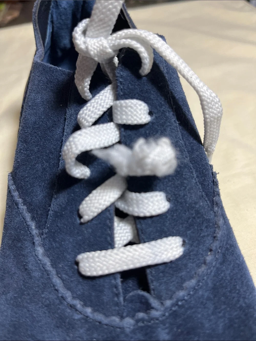 Vionic 355 Taylor Orthopedic Navy Suede Sneakers with White Laces
